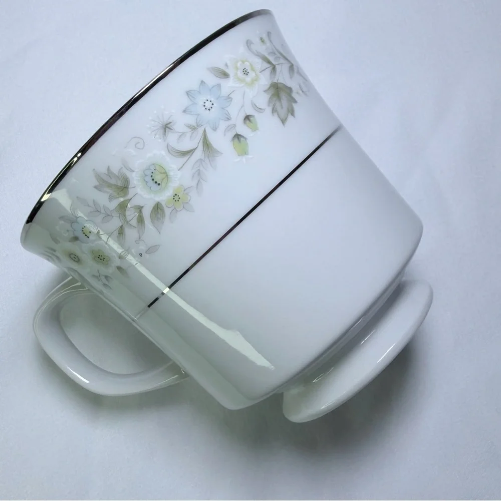 Vintage Porcelain Imperial China W Dalton #745 Blue And Silver Wildflower Teacup